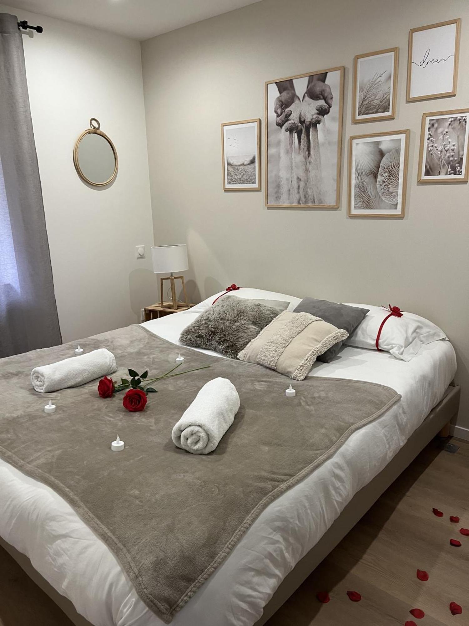 Sejour Detente - Appart'Hotel N 1 Avec Jaccuzi, Piscine Et Petit-Dejeuner Chouzelot Zewnętrze zdjęcie